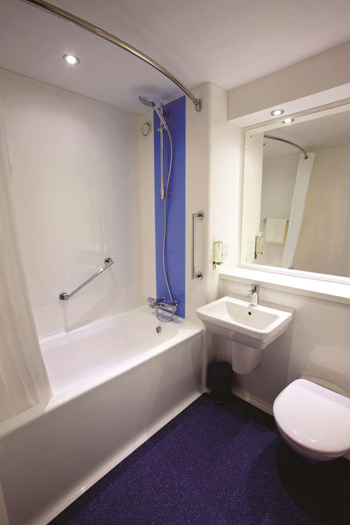 Travelodge Stafford Central Room photo